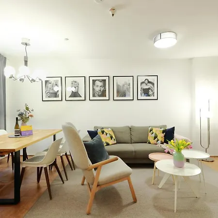 S38 - 22 Kreuzberg Apartment *